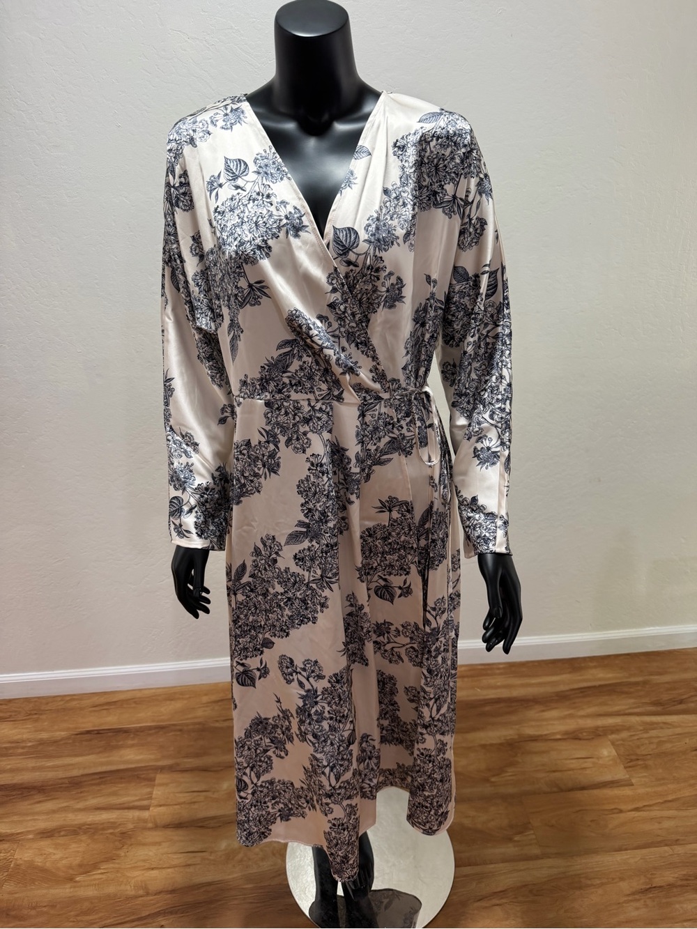 H&M Floral Satin Wrap Midi Dress NWT Size M